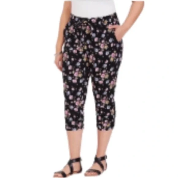 EUC Torrid Cropped Floral Challis Drawstring Joggers in Black Plus Size 3X - Picture 1 of 7